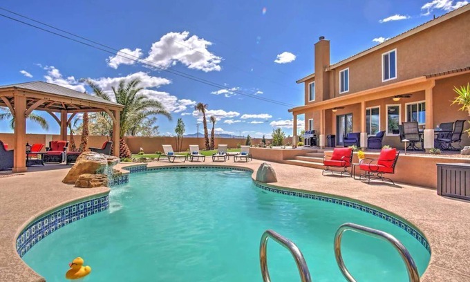 Enterprise House | Ultimate Las Vegas Home with private Backyard Oasis 5 Minutes to Strip🏖️⛳️🏀🏓