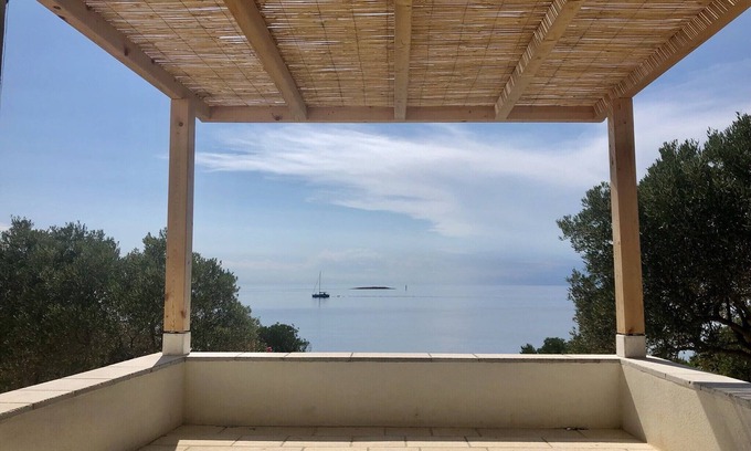 Unije House | Unije Apartment Ocean View & Garden - Holiday Home