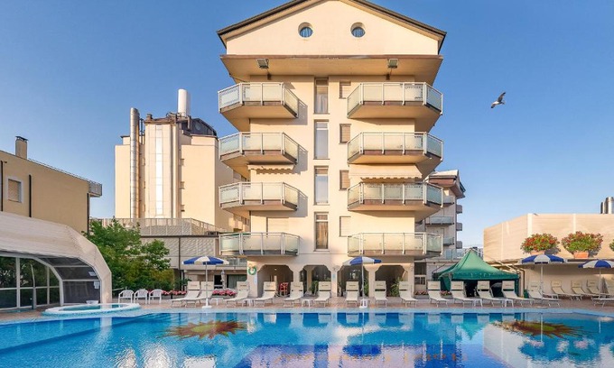 Pinarella Hotel | Universal Hotel