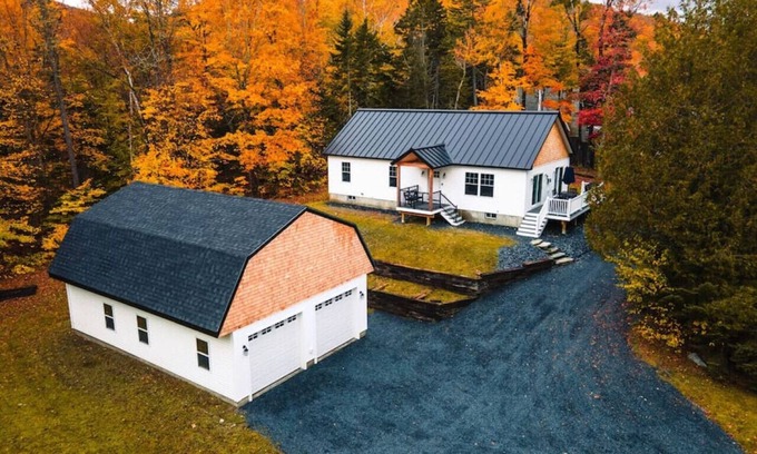 Greenville Junction Cabin | Up Country Cabin · Moosehead Lake: A/C + Ping Pong