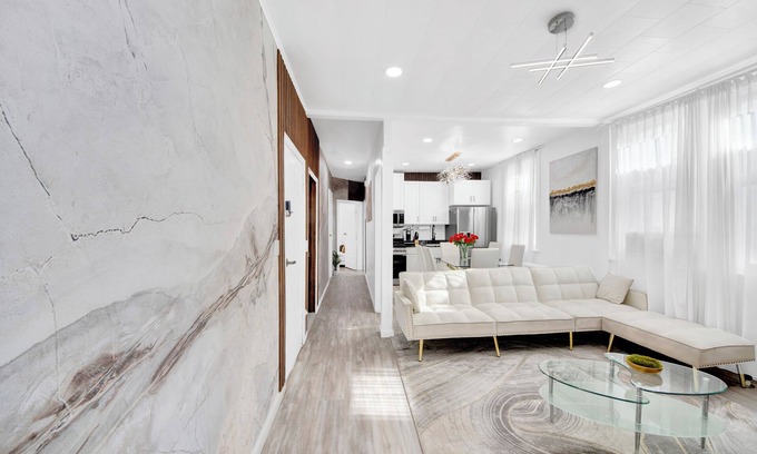 Southeast Yonkers House | Upscale NYC Home Outdoor Gym + Easy Parking!