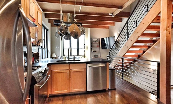 Green Lake House | Urban Green Lake Gem! Modern, Cozy, Block to Lake!