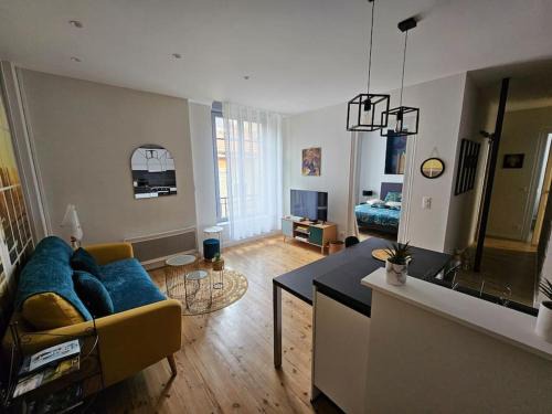 Centre Ville Apartment | Urban Jungle - centre historique - calme absolu
