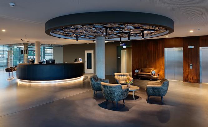 Boeblingen Hotel | V8 HOTEL Motorworld Region Stuttgart