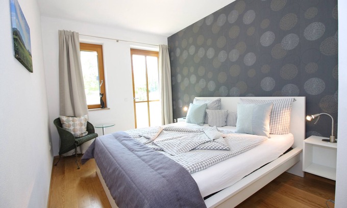 Grabenstatt Apartment | Vacation apartment Achental - spacious apartment (120 sqm), max. 6 pers.; open kitchen