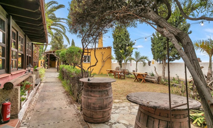 Guimar Apartment | Vacation Apartment 'Habitación 3' with Shared Terrace, Shared Garden and Wi-Fi