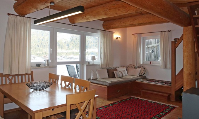 Hundsdorfl House | Vacation home Gunnar by Interhome