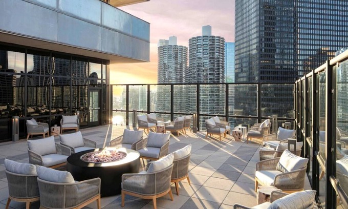 Downtown Chicago Resort | Vacation Starts Here! Near Chicago Riverwalk and The River Theater, Pets Allowed