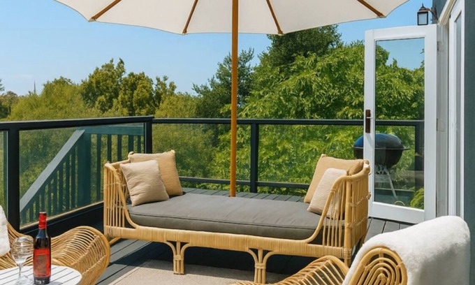 Oakland House | Vacation Villa Spectacular Views