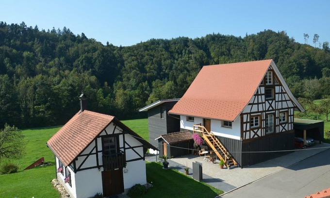 Achberg Apartment | Vacations with a view of the Argen, an oasis of peace in the Argen Valley