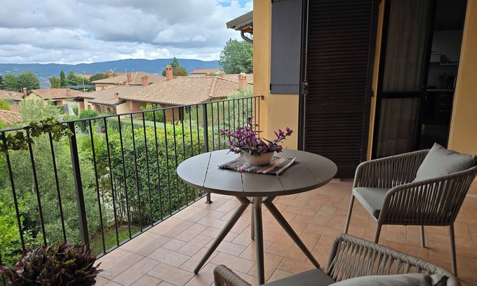 Gallina Apartment | Val D'Orcia Window. Panoramic balcony. Pool.