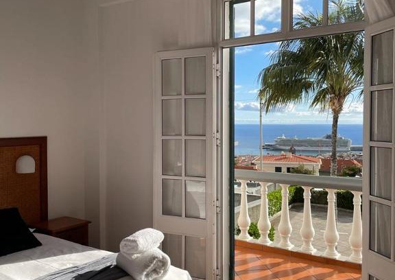 Santa Luzia House | Valhalla Panorama