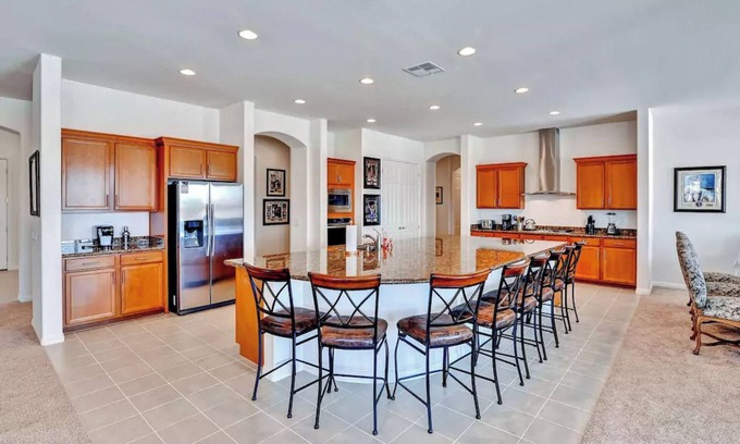Enterprise House | VEGAS LUXURY ESTATE 6 Bedroom 4 Bath 5 Minutes to Strip
