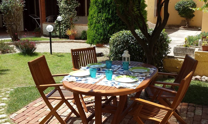 Alghero City Centre Apartment | VERY CENTRAL APARTMENT NEAR THE SEA WITH PRIVATE GARDEN AIR CONDITIONED WIFI