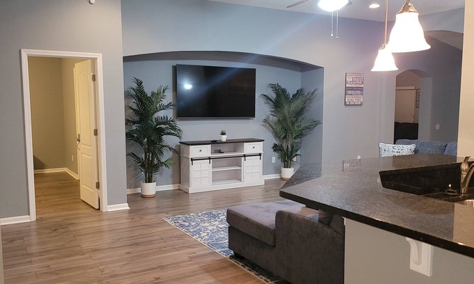 Northside House | Very neat & sweet home close to JAX Airport
