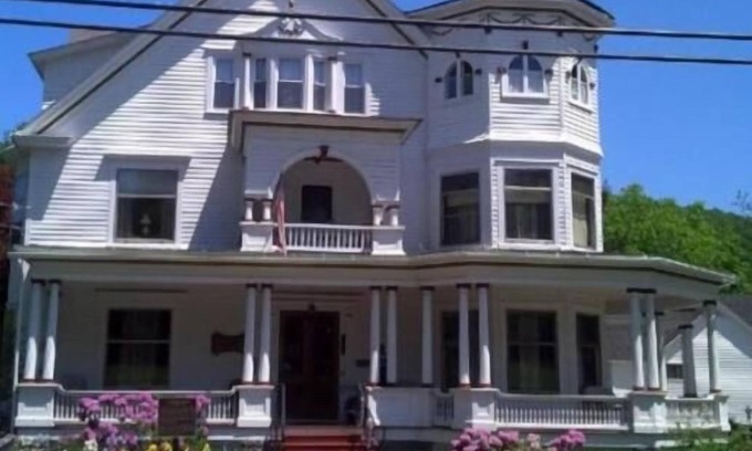 Towanda Bed & Breakfast | Victorian Charm Inn