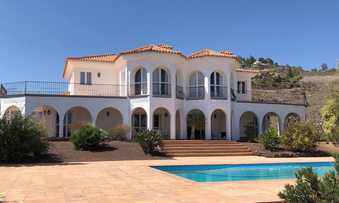 Monte Leon Villa | Villa El León Blanco Left (south west)