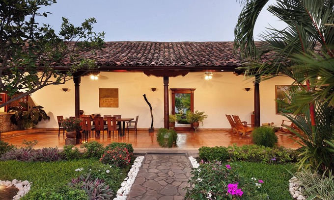 Granada House | Villa Adela- Casa colonial Granada Nicaragua