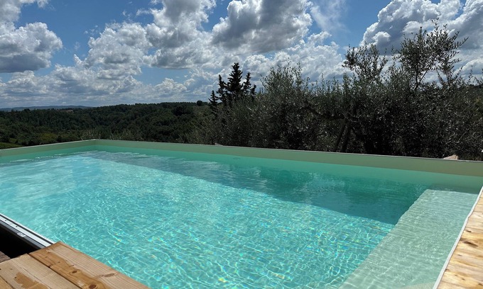 Montefiridolfi Villa | Villa Andrei, a relaxing bath in the Tuscan countryside with private pool