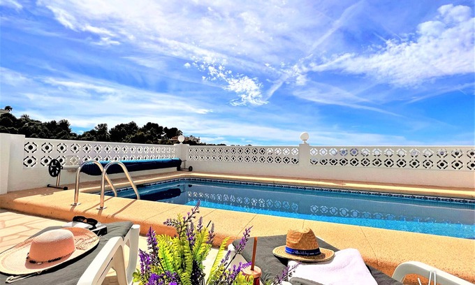 Paichi Villa | Villa CHAMPY in Moraira – Sea views, private pool, 2 bedrooms, air conditioning and Wi-Fi