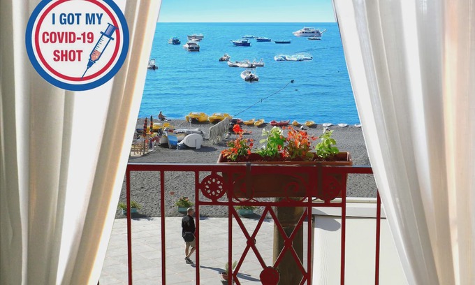 Positano City Centre Apartment | Villa Costanzo Sea Front Free WiFi