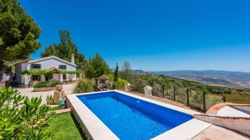 Antequera Villa | Villa Las Gayumbas Villanueva de la Concepcion by Ruralidays