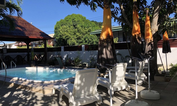 Noord Hotel | Villa Famiri