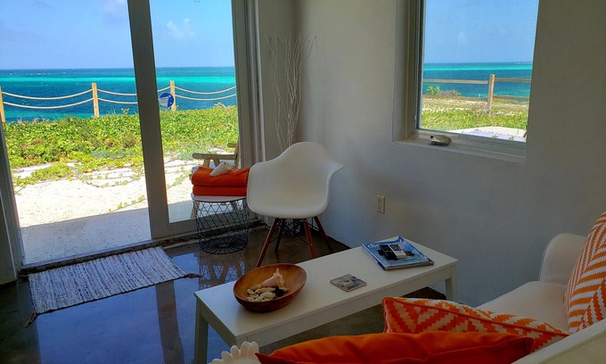 Cockburn Town House | Villa Kaya - Orange Suite W/Golf Cart - Ocean Front