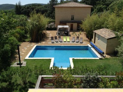 Collias House | Villa La Charmeuse Fleurie
