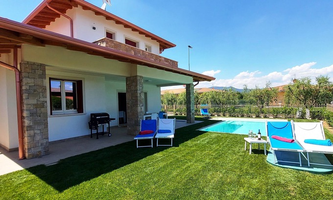 Crociale Villa | Villa Laura, with private heated pool and garden