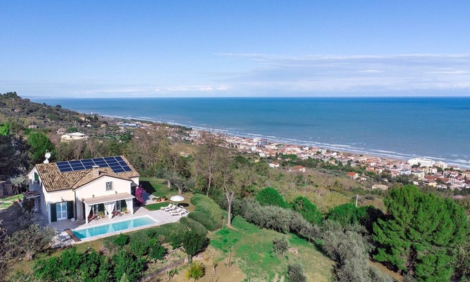 Silvi Villa | Villa Lucente 6+2, Emma Villas