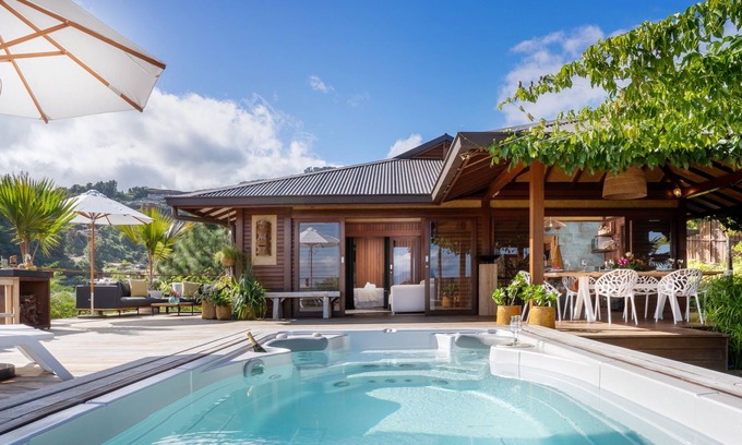 Punaauia Villa | Villa Manuiti luxury - private swim SPA - sea view