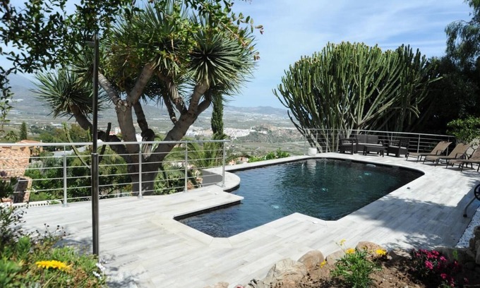 Salobrena Villa | Villa near the sea with private pool. " Monte de los Almendros "