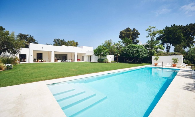 Sotogrande Villa | Villa Soto Kings and Queens - Luxury Villa in Sotogrande Coast heart - w/staff