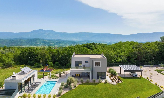 Pican Villa | Villa Tia in Kukurini - Haus für 8 Personen