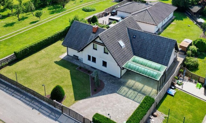 Limbus Villa | Villa Vili - Jacuzzi, BBQ & EV Outlet