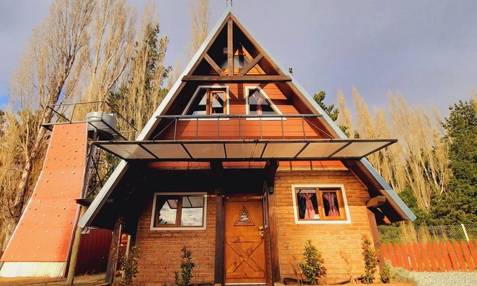 Dina Huapi Cabin | Villegas cottage (with heated pool and garden) Alentue complex