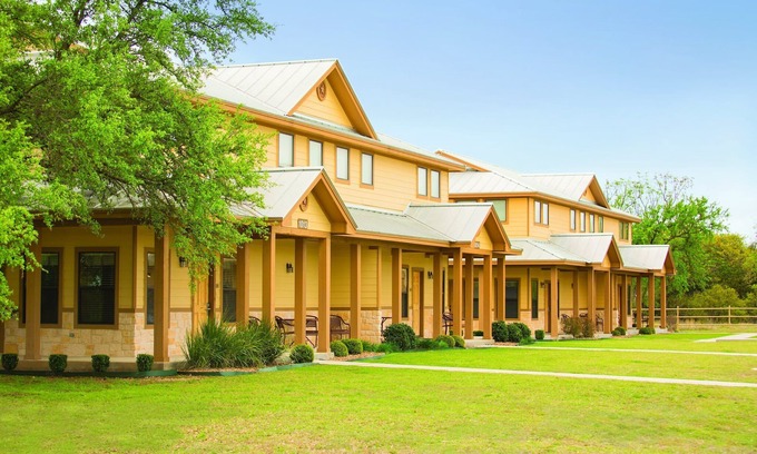 Gruene Resort | Visit the award-winning Schlitterbahn Waterpark Resort!
