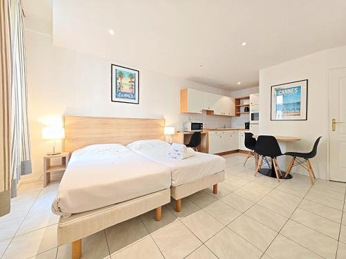 Cannes City Centre Apartment | Viva Riviera 6 Rue Commandant André