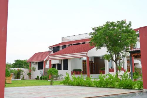 Sanganer Resort | Vizata Hotel And Resort