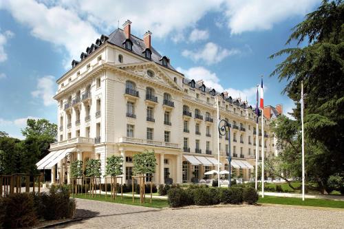 Notre-Dame Resort | Waldorf Astoria Versailles - Trianon Palace