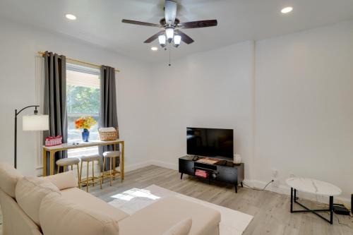 South Louisville House | Walk to Churchill Downs Central Louisville Home!