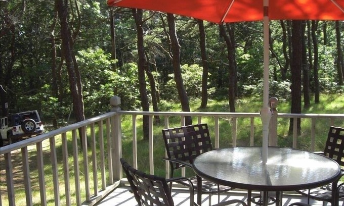 Wellfleet Cottage | Walk to Ocean Beach, Nat'l Seashore, WiFi, Bike Rail Trail