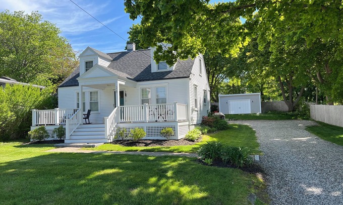York Harbor House | Walking distance to Marina, Harbor Beach and York Village!