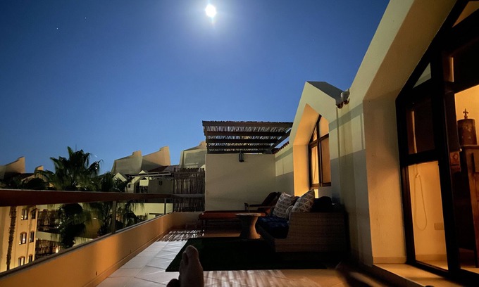 Campo de Golf Fonatur Condo | Walking to Beach and Downtown San Jose.
