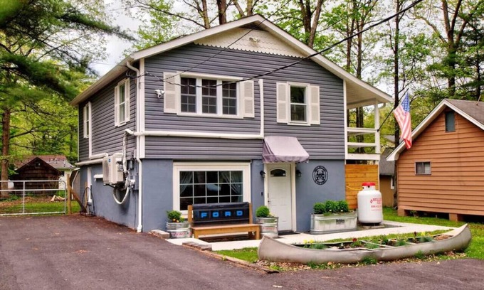 White Mills House | Wally's House |Kayaks|Firepit|Central|Game Shed!