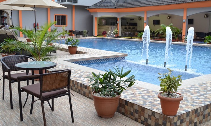 Ovwian Hotel | Warri Wetland Hotel