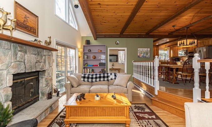 Pocono Lake Cabin | Water Front Lodge Hot Tube Fire pit