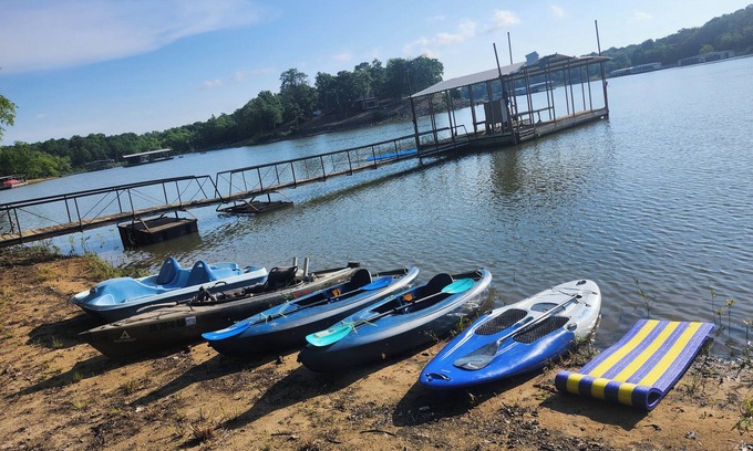Hoyt House | ð¥WATERFRONT* KAYAKS* PRIVATE DOCK* POOL TABLE* HOT TUB* LAKE EUFAULAð¥