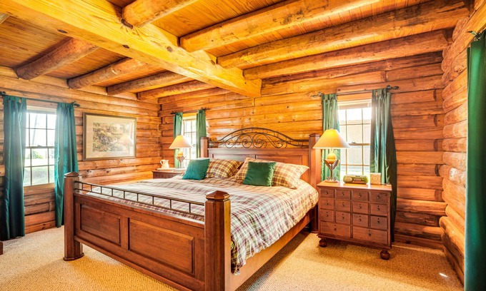 West Livingston Cabin | Waterfront Livingston Log Cabin w/Private Dock!